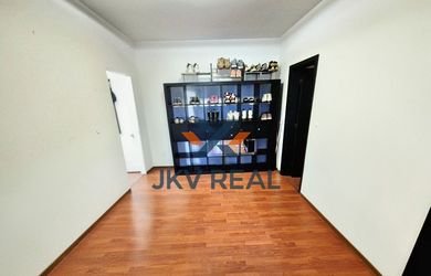 NA PREDAJ PRÍJEMNÝ 3-IZB.BYT S LOGGIOU V OBĽÚBENEJ ČASTI PETRŽALKY