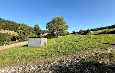 Investičný pozemok 1 691 m² v Zákopčí – ideálne na stavbu domu alebo chaty