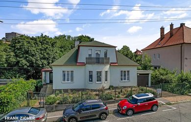 FRANK ZICHER - Predávame rodinný dom s velkým pozemkom 928m2 v Horskom parku, Gorazdova ulica