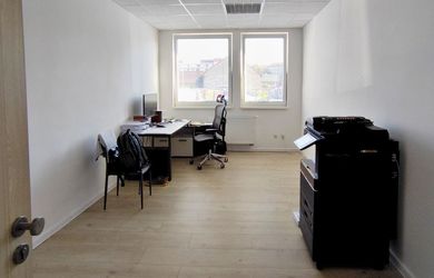Na prenájom kancelárie v Trenčíne - širšie centrum