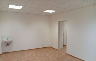 Kancelárske priestory na prenájom - Trenčín, Sihoť