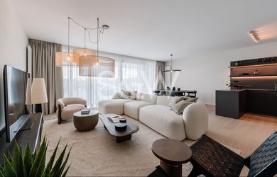 SVOBODA & WILLIAMS | 106280 | Vzdušný 4-izbový byt v prestížnom projekte Eurovea Riverside na nábreží Dunaja s terasou