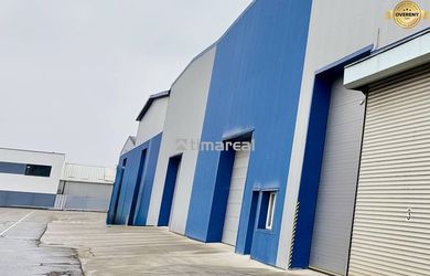 na prenájom výrobná hala/sklad, 1000-2000m2, 2x portálový žeriav, TT