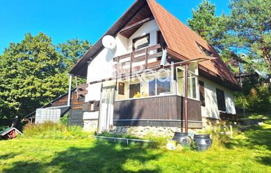 Rezervovaná - POPROČ - murovaná chata obkolesená prírodou