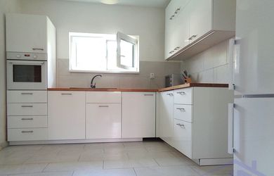 Rodinný dom, 5 izb., BA-Devín, úžitková plocha 120 m2, pozemok 384 m2