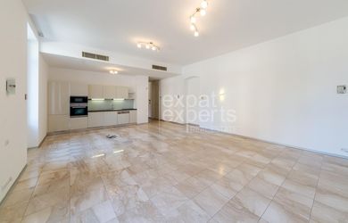 Nadštandardný 2i byt 85m2, nezariadený s parkovaním, HLBOKÁ