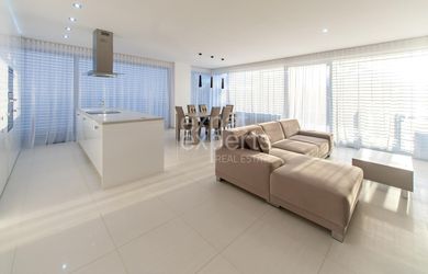 Krásny 3i byt 134m2, s klímou a príjemnou záhradou, VILA TERÉZIA