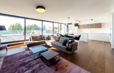 Luxusný 3i byt 115 m2, s priestrannou terasou, parkovaním a pivnicou