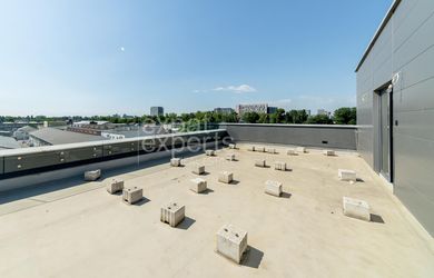 Slnečný služobný 1i byt 85m2, s priestrannou terasou 60m2 s výhľadom