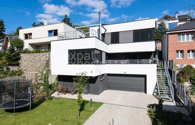 Dom pri lese, výhľad na mesto, 6-izb, 263m2 + terasy, 2-garáž, AHOJ