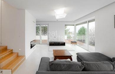 Jedinečný 5i RD 200 m2, 2x terasa, s krbom a saunou, záhrada, pri lese