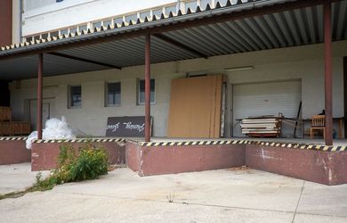 Na prenájom skladové priestory o ploche 600 m2 , 700 m2 a 1200 m2