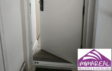 PREDANÉ! RK MIMAREAL vám ponúka na predaj práve dokončený kompletne zrekonštruovaný 4i byt s klimatizáciou na Raketovej ul. v Ružinove, tehlový dom