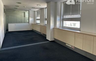 Uzavretý administratívny priestor na prenájom - 297 m2, Košická ul.