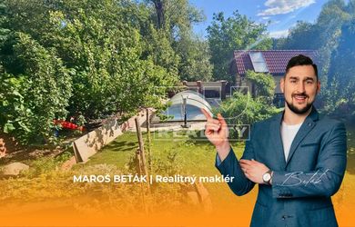 Na predaj rodinný dom s bazénom, Turčianske Teplice