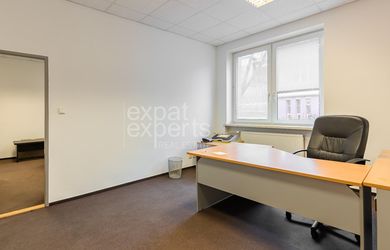 Priestranné kancelárske priestory 120m2 s parkovaním v dobrej lokalite