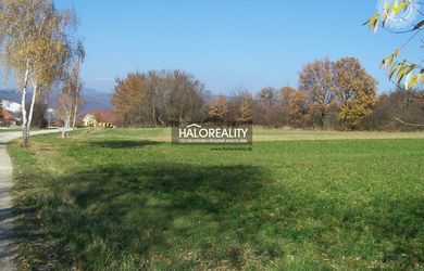 HALO reality - Predaj, pozemok pre rodinný dom   7430 m2 Oslany - EXKLUZÍVNE HALO REALITY