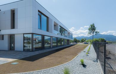 NOVÉ MODERNÉ KANCELÁRIE v Beňadikovej pri Liptovskom Mikuláši