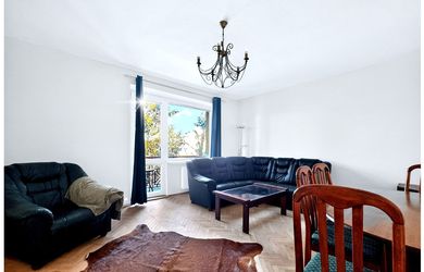 CENTRUM / 3i byt BB / BAKOSSOVA / ZARIADENIE / BALKÓN