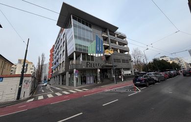 Predaj 4-izbový exkluzívny byt v centre Bratislavy – Dunajská ulica 15, Staré Mesto 143 m2 s 2x balkónmi