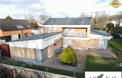 Exkluzívna rodinná vila vo vyhľadávanej lokalite, pozemok 1.000m²