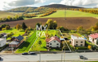 Rodinný dom s rovinatým  pozemkom 2970 m² - Lúčka, okres Svidník