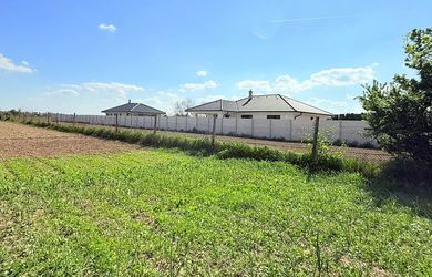 Na predaj slnečný stavebný pozemok – Malé Zálužie, 1356 m²