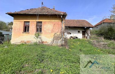 PREDAJ DOM s pozemkom 749 m²  v obci Malé HOSTE