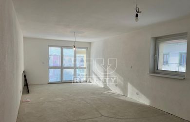 Luxusný 2 izbový byt na predaj v centre Spišskej Novej Vsi 96 m2 !!!
