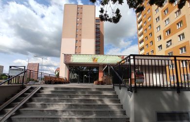 Obchodný priestor 500m2 s priestrannou terasou, v blízkosti polikliniky Tehelná – Bratislava III