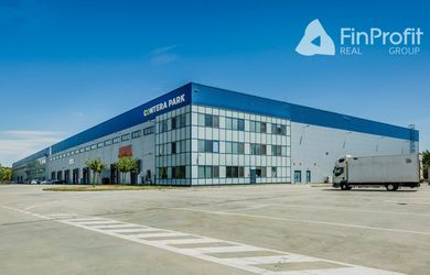 Vykurovaná skladovacia hala so zázemím na prenájom - 3.342 m2, Svätý Jur