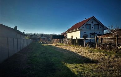 AFYREAL predaj pozemku 901m2 s menšou rozostavanou stavbou Vojka nad Dunajom