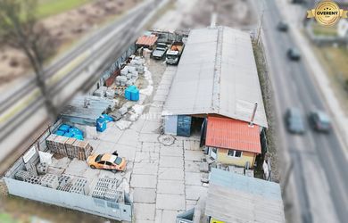 Na prenájom, výrobno-skladová hala s pozemkom 1000 m2, Konská