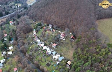 SLOVREAL - Predaj chatky so záhradou, Janova Lehota (okres Žiar nad Hr