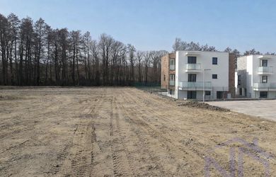 Pozemok so STAVEBNÝM POVOLENÍM a PROJEKTOM, výmera 795 m2, Bratislava - Záhorská Bystrica