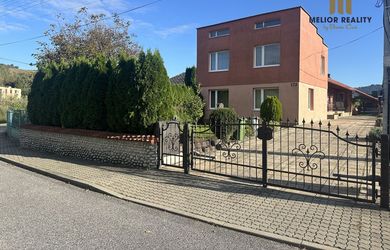 ZNÍŽENÁ CENA - Dvojgeneračný rodinný dom v Šarišských Dravciach