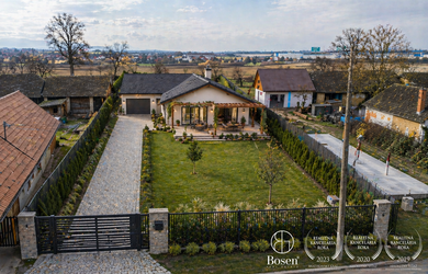 BOSEN | Na predaj stavebný pozemok 1813 m2 - Adamovské Kochanovce