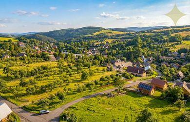 Exkluzívne na predaj slnečná záhrada s chatkou 1573m2 v obci Počúvadlo, v okrese Banská Štiavnica.