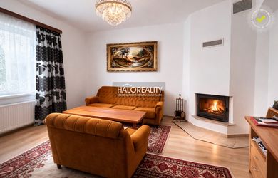 HALO reality - Predaj, rodinný dom Topoľnica, domček s moderným krbom a jazierkom