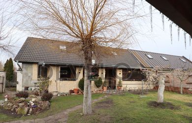 Na predaj 4 - izbový rodinný dom v obci Sekule