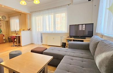 Na predaj priestranný 3-izbový byt s balkónom 79 m² po kompletnej rekonštrukcii – Bošany