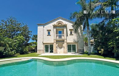 NA PREDAJ ŠPANIELSKO Luxusná Vila 300m od pláže,Los Monteros