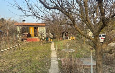 Na predaj chatka v Podunajských Biskupiciach