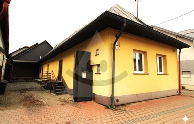 Rodinný dom s objektom na podnikanie, Tvrdošín