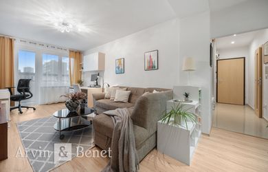 Arvin & Benet | REZERVOVANÉ | Kompletne prerobený, svetlý byt s balkónom pri Štrkovci