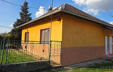 Dom s veľkým pozemkom a potenciálom v obci Dolný Pial