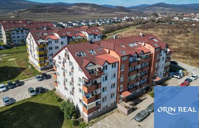 3 IZBOVÝ BYT V SRDCI PEZINSKÝCH VINÍC - Dona Sandtnera