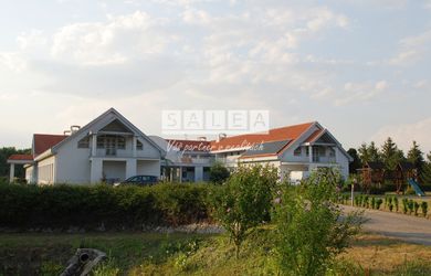 Vila Ranč - Krásna príroda, jazero, chov koní, apartmány, bazén, bowling, spoločenské akcie, kopec prírody, športu a relaxu
