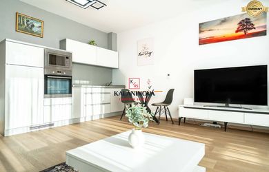 PRENÁJOM: 1 izbový byt + KK, Košice-centrum, ulica Strojárenská 11F