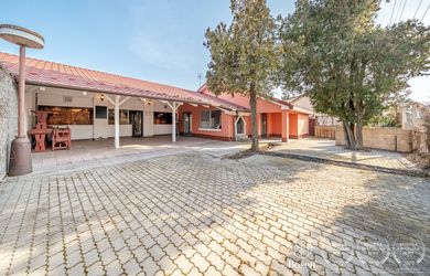 BOSEN | Reštaurácia s pozemkom na predaj, Bratislava, Čunovo,investičná príležitosť, bývanie 30 %